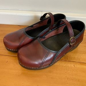 Sanitas Everly maryjane clogs